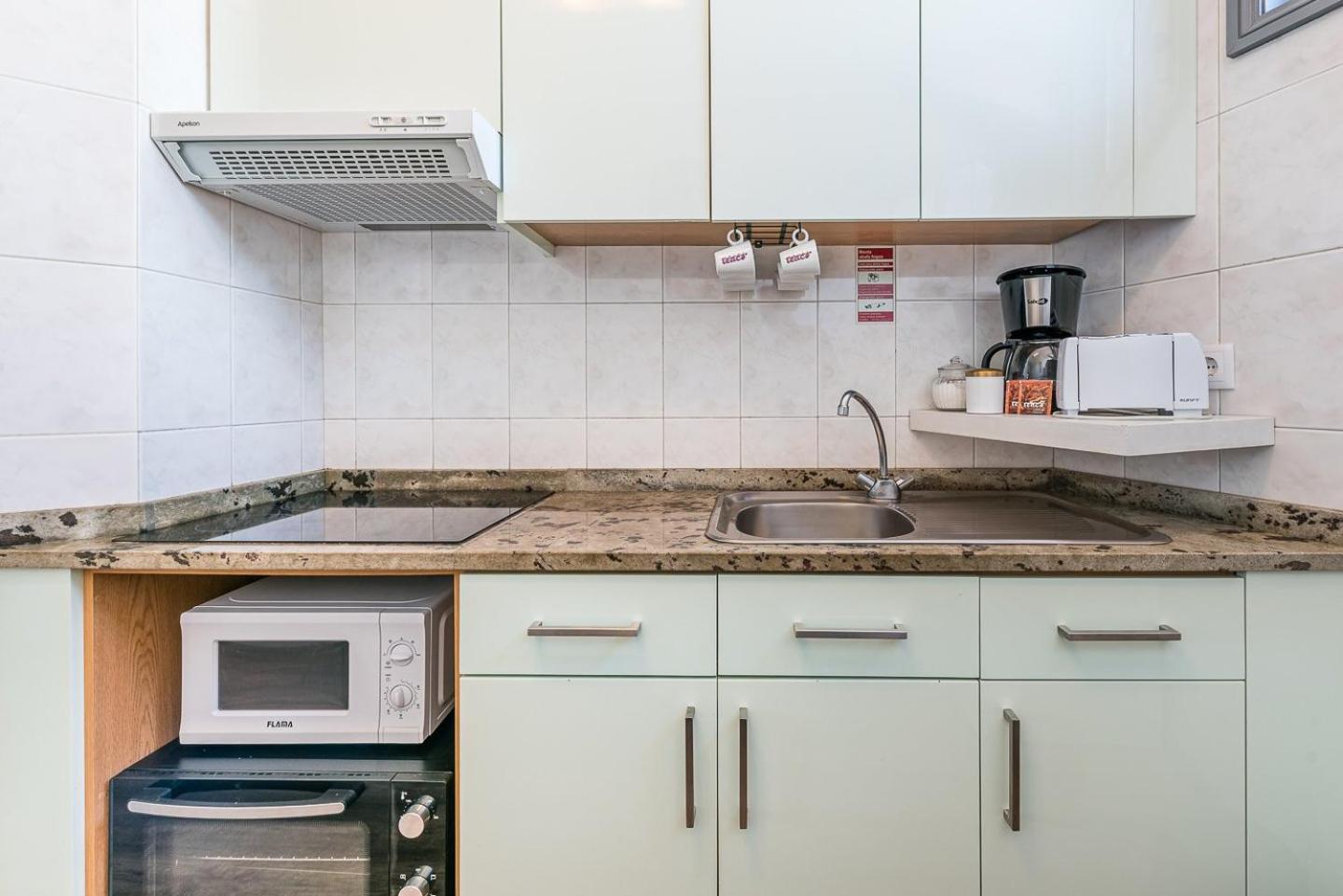 Apartament Guestready - Red Stripes