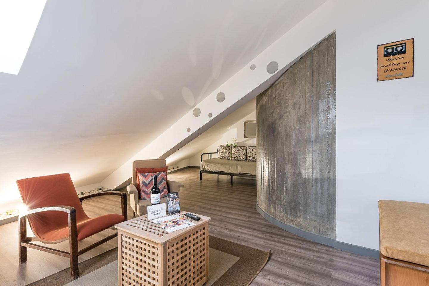 Apartament Guestready - Red Stripes